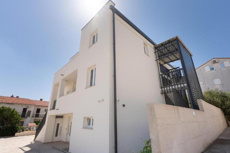 Apartments Villa Amfora with Pool - image 44