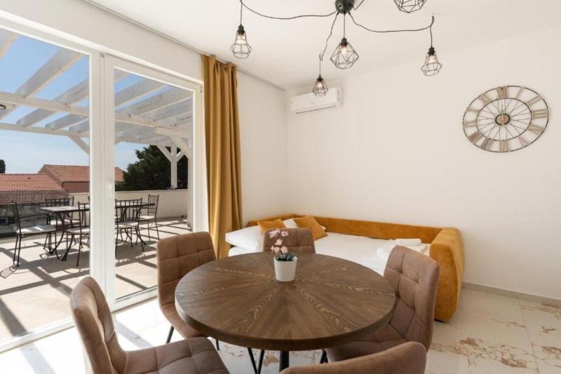 Apartments Villa Amfora with Pool - image 30