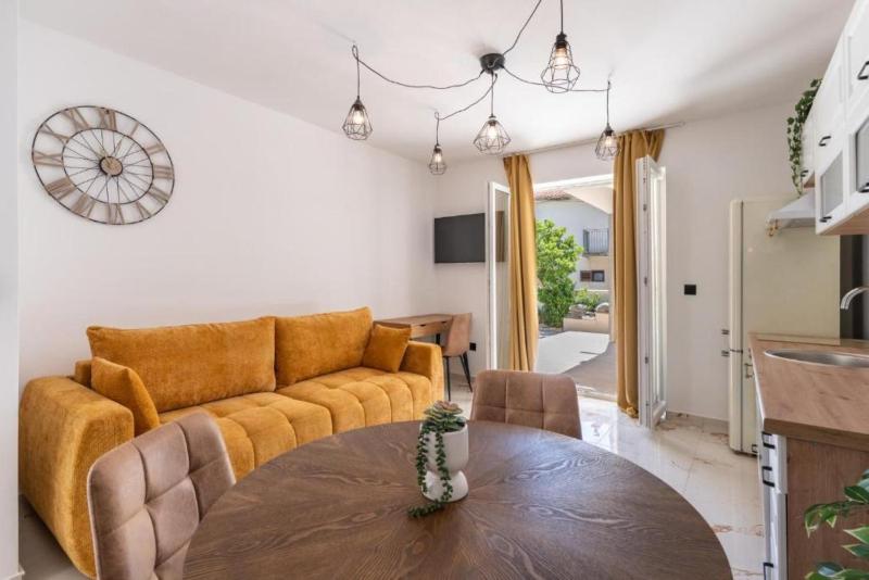 Apartments Villa Amfora with Pool - image 37
