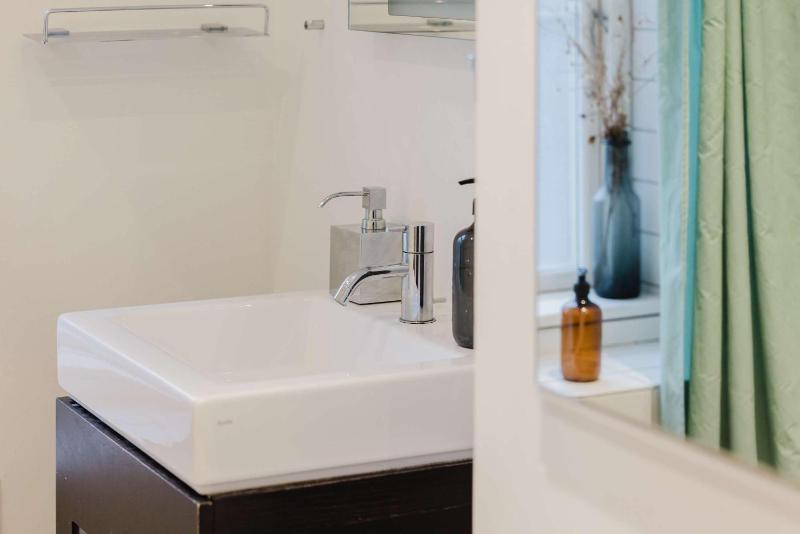 Bright & Charming 3-Room Apt - image 14