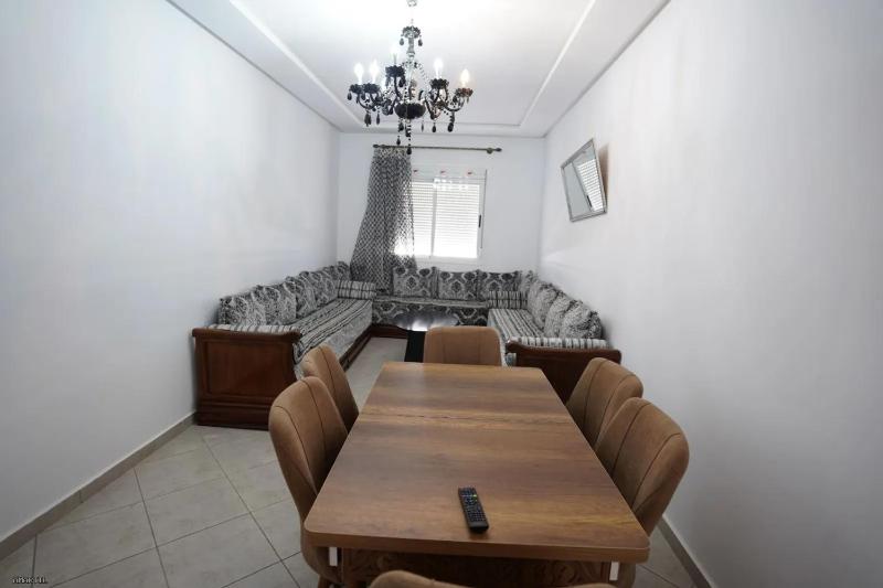 Charming 2-Bedroom Apartment in Martil with City Views - image 18