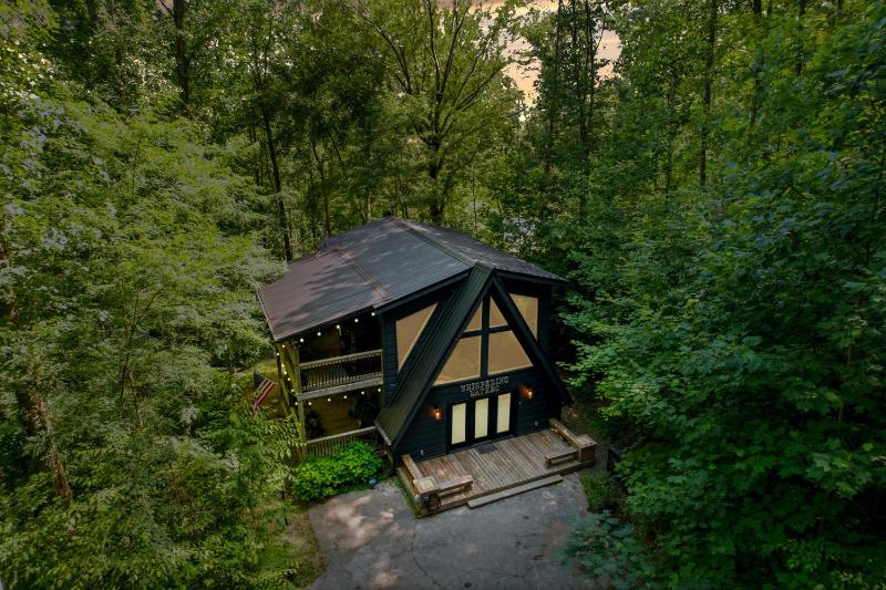 Whispering Waters cabin - image 37
