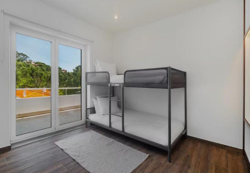 Cascais Family retreat in a 2-bedroom apartment - image 16