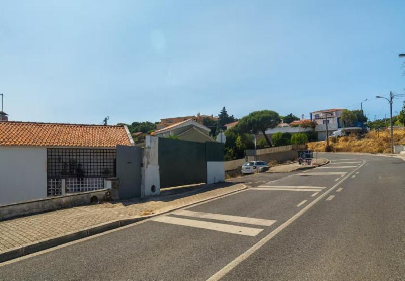 Cascais Family retreat in a 2-bedroom apartment - image 3
