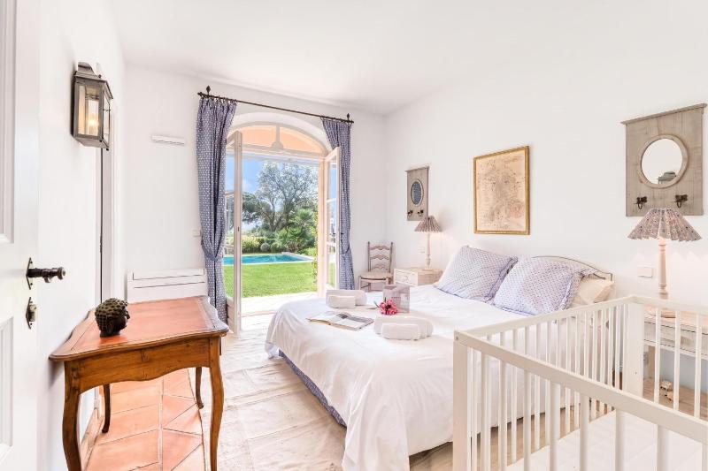 Villa Tortue - Private Pool & Sea View - Happy Rentals - image 25