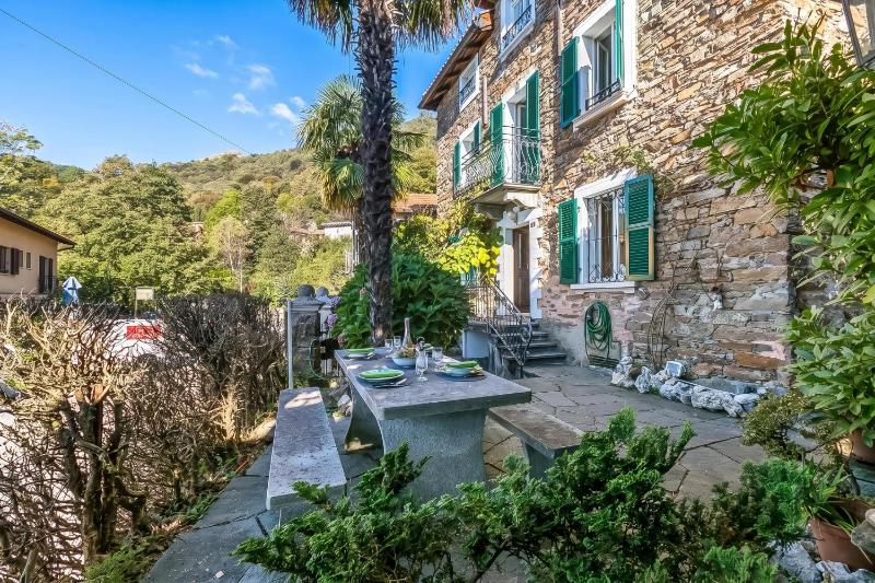 Casa Naima: Family House | Terrace & Peaceful Location - Happy Rentals - image 22