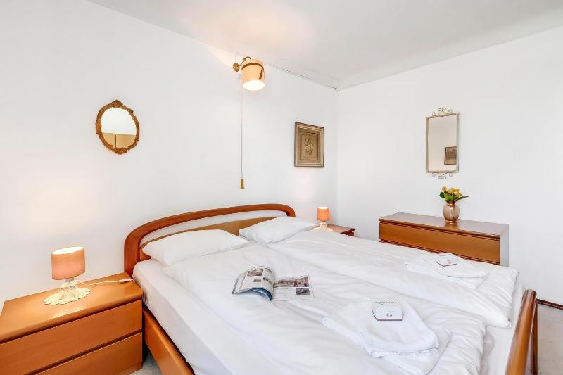 Casa Naima: Family House | Terrace & Peaceful Location - Happy Rentals - image 26