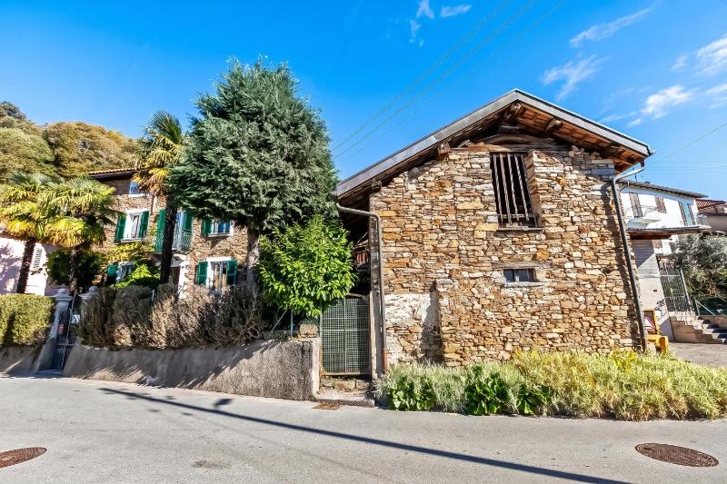 Casa Naima: Family House | Terrace & Peaceful Location - Happy Rentals - image 21
