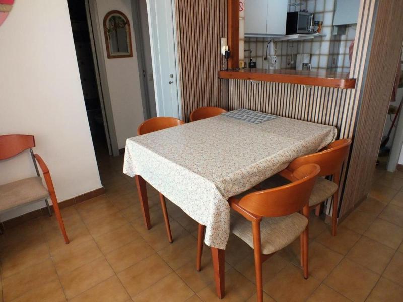 Apartamento en Empuriabrava para 4/6 personas a 800m de la playa con terraza y aire acondicionado - ES-204-4 - image 15