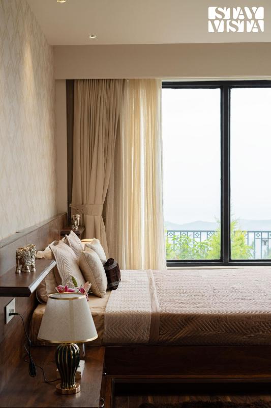 StayVista at Altiora Kasauli with Outdoor Pool & Lawn - image 50