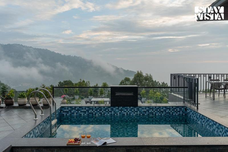 StayVista at Altiora Kasauli with Outdoor Pool & Lawn - image 43