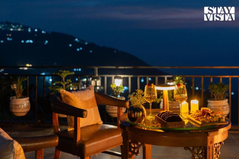 StayVista at Altiora Kasauli with Outdoor Pool & Lawn - image 34