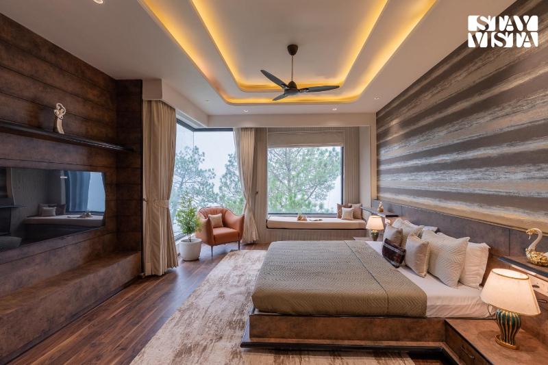 StayVista at Altiora Kasauli with Outdoor Pool & Lawn - image 14