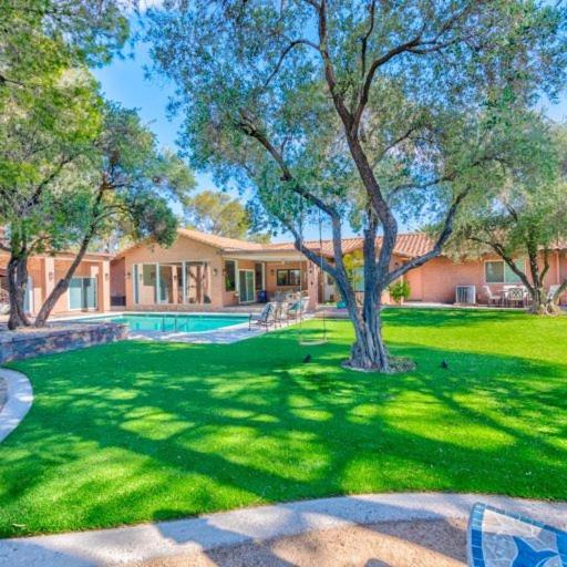 Villa Kensington Grand 8BR Estate for Families & Groups - image 13