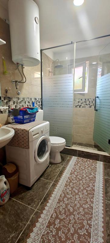 Spacious Family Apartment - 2 Bedrooms & Private Garage - image 13