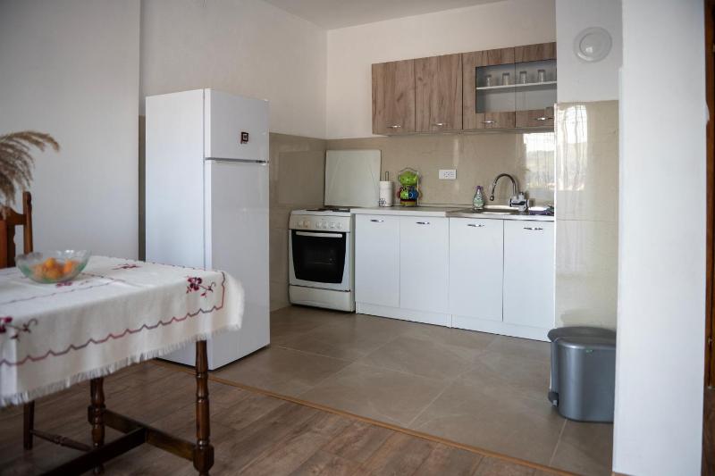 Spacious Family Apartment - 2 Bedrooms & Private Garage - image 6