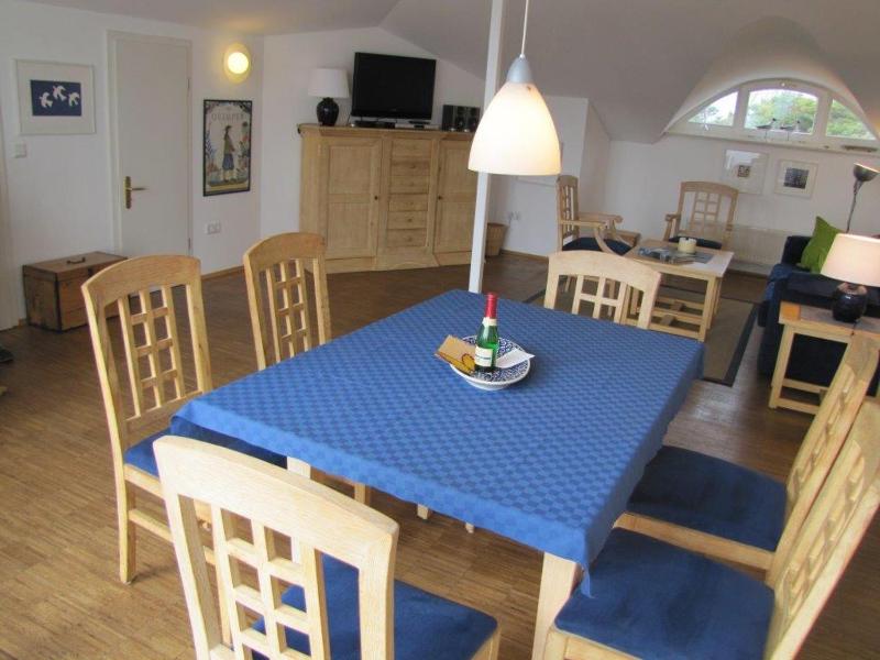 Apartment with Terrace image 2