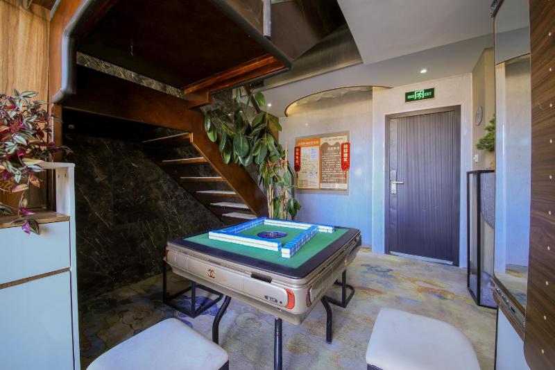 Bybees Downtown Penthouse Smart Villa Private Terrace - image 14