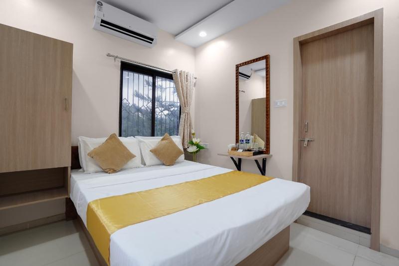 Hotel Royal Comforts - image 13
