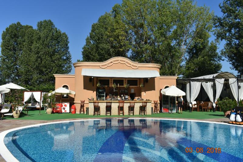 Aphrodite Gardens 1 bedroom apartment B406 - image 6
