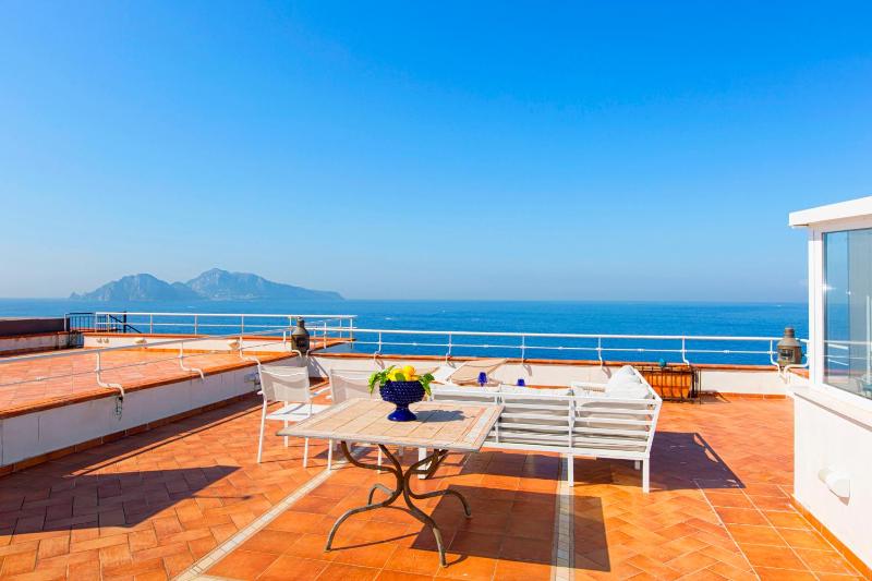 AMORE RENTALS - Villa Domus Franca - image 35