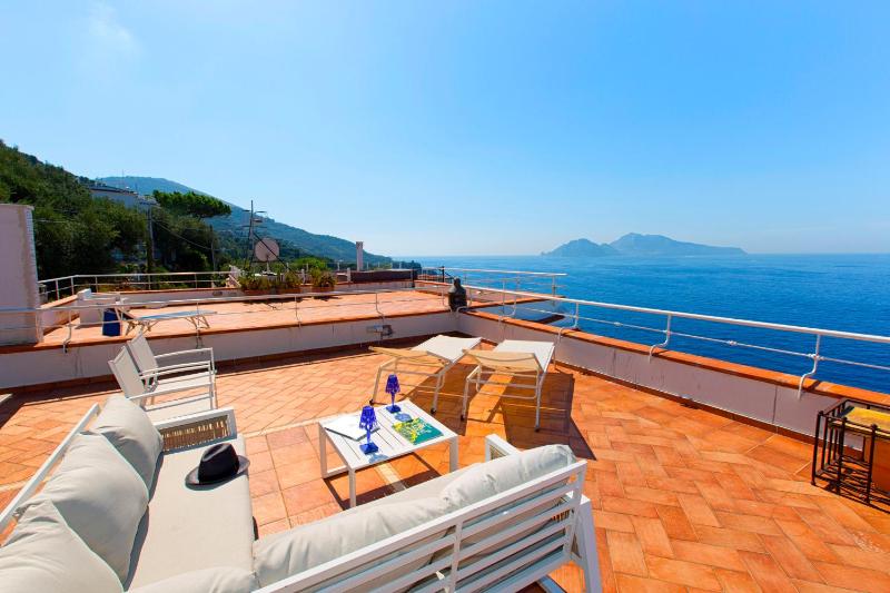 AMORE RENTALS - Villa Domus Franca - image 32