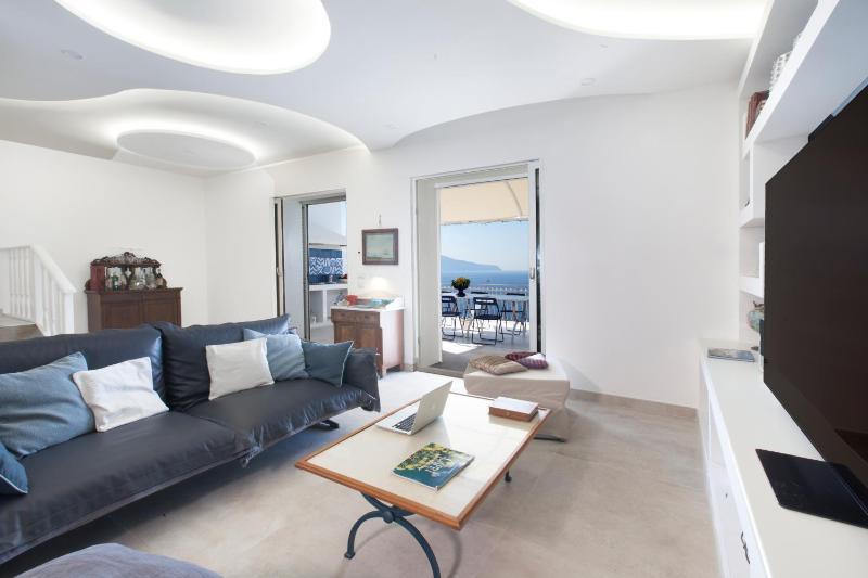 AMORE RENTALS - Villa Domus Franca - image 22