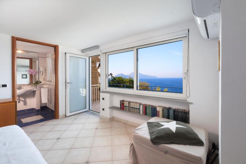 AMORE RENTALS - Villa Domus Franca - image 19