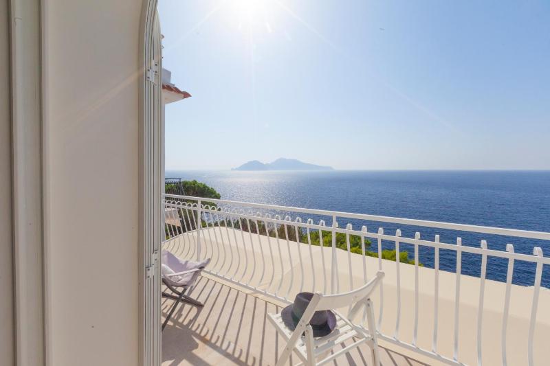 AMORE RENTALS - Villa Domus Franca - image 33