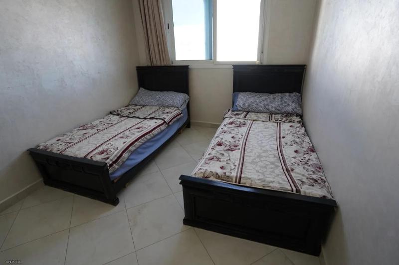 Charming 2-Bedroom Apartment with Pool View and Balcony - image 10