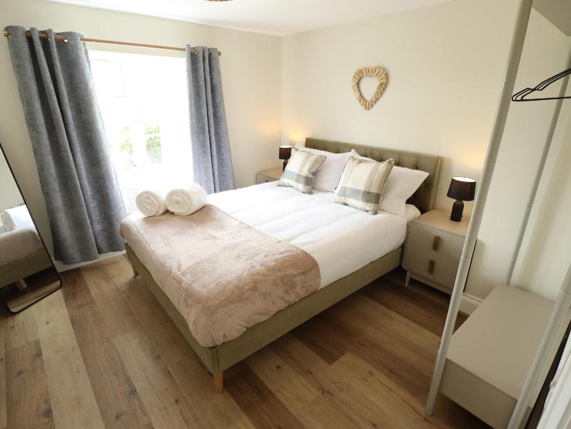 Smithy Cottage - image 22