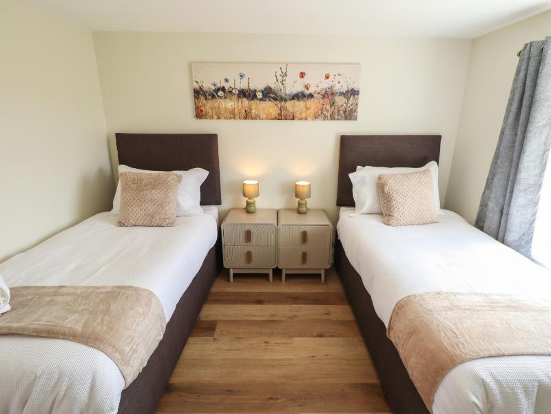 Smithy Cottage - image 23