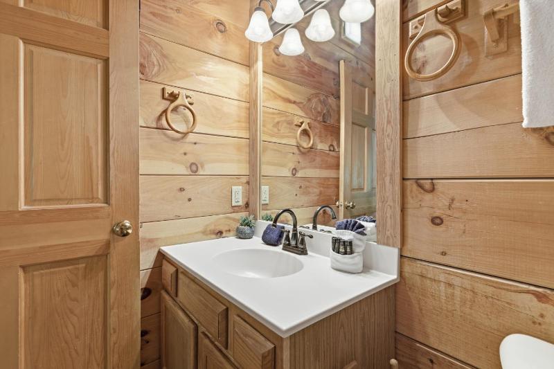 Bean Pot Cabin cabin - image 23