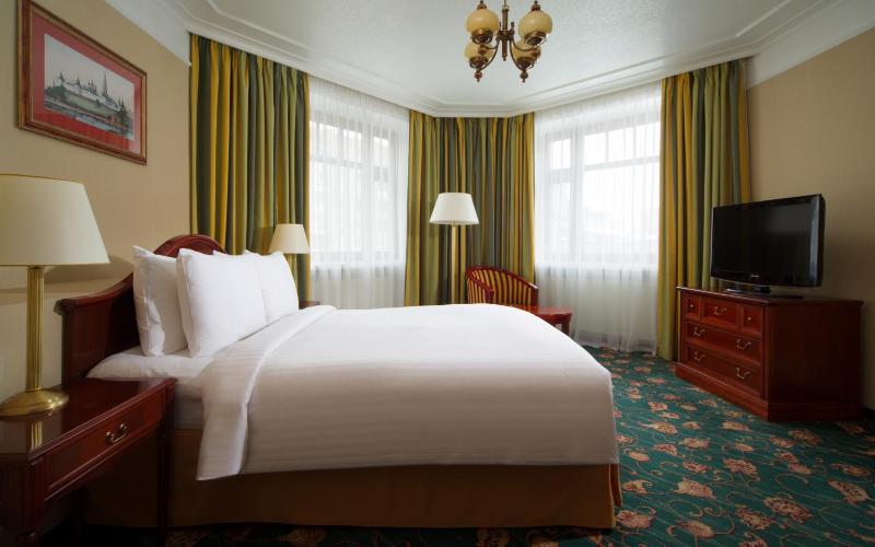 Corner Suite, Suite, 1 King image 3