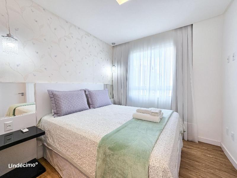 Spacious 3 Suite Apartment with BBQ and 2 Parking Spaces in Meia Praia Itapema - image 13