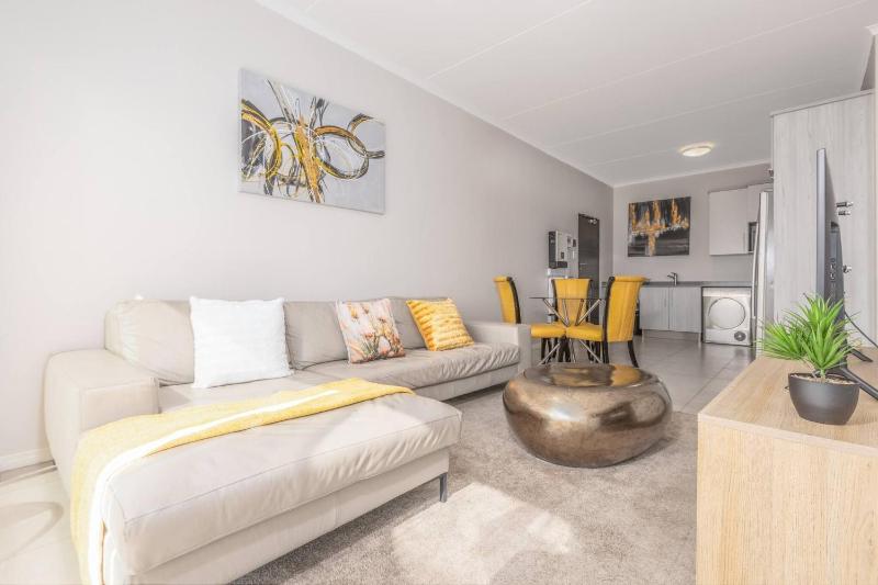 Serene 2-Bed Apartment in Midrand Lifestyle Estate - image 4