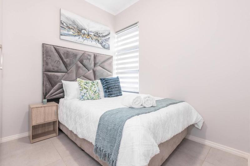 Serene 2-Bed Apartment in Midrand Lifestyle Estate - image 12