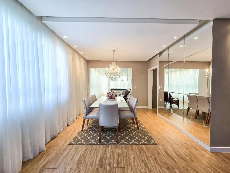 Spacious 3 Suite Apartment with BBQ and 2 Parking Spaces in Meia Praia Itapema - image 46
