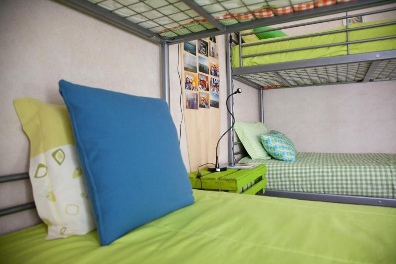Bunk Bed in Mixed Dormitory Room image 4