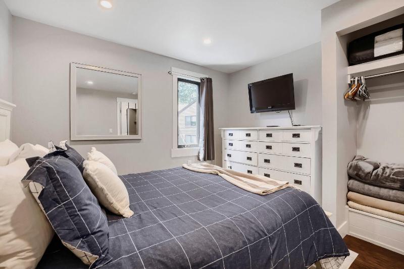 Gold Camp F97 condo - image 16