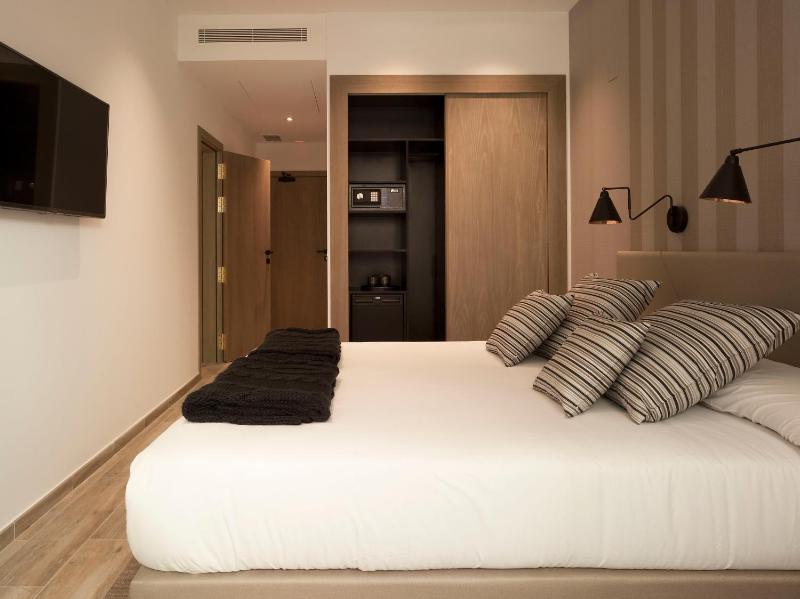 Budget Double or Twin Room image 1
