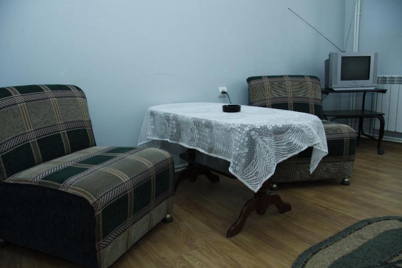 Small Single Room image 4