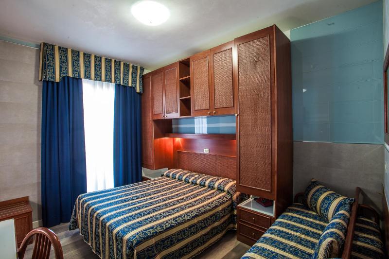 Hotel Colombo - image 11