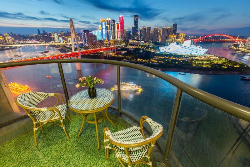 Qiyun Homestay riverfront view Hongyadong Chongqing - image 4