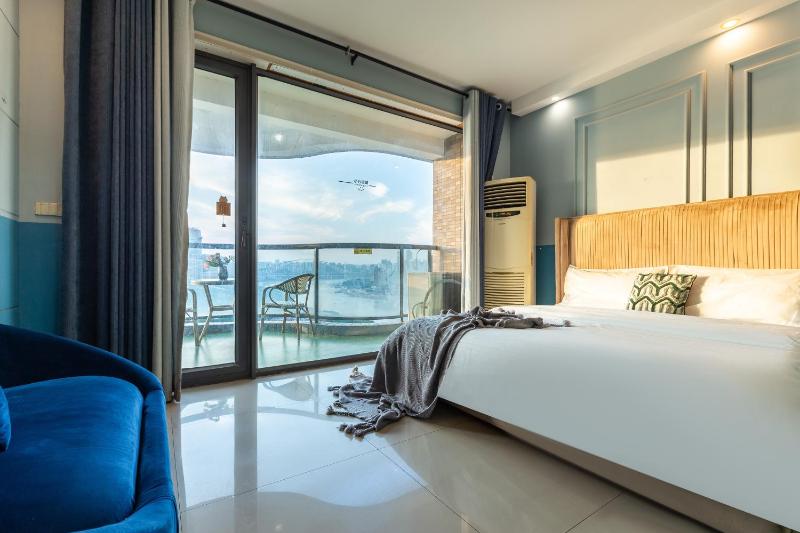 Qiyun Homestay riverfront view Hongyadong Chongqing - image 9