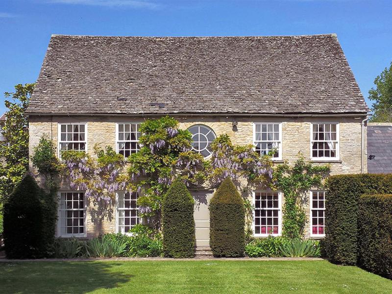 Five-Bedroom House image 1