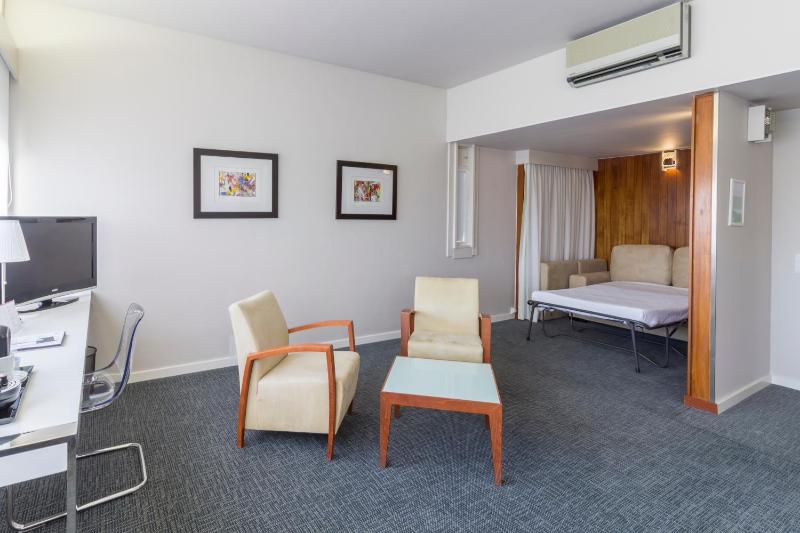 Family Room (2 Adults + 2 Children) image 4