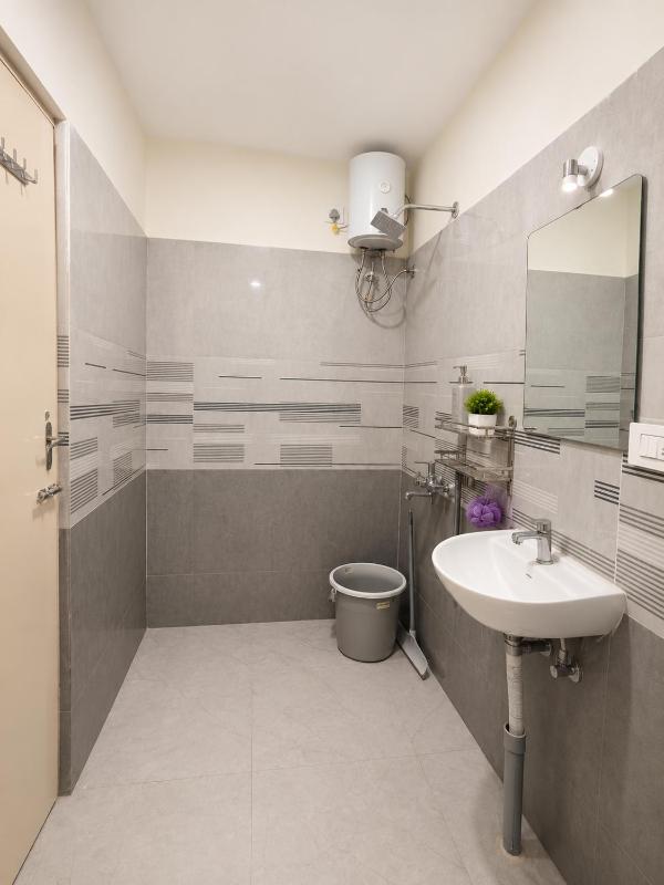 KB's Stay - The Lotus 3BHK - image 5
