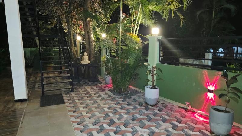 MARS Lodge home stay - image 3