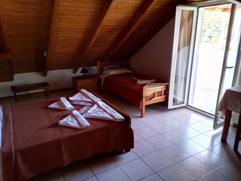 Double Room with Sea View - Attic image 1